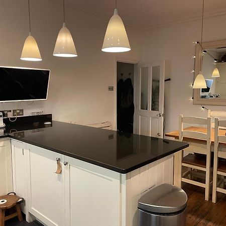 3 Bed Home Sleeps 6 Free Parking 브라이턴 외부 사진